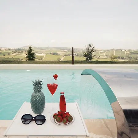 Отель Fontana Relais & 4*