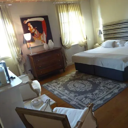 Fontana Relais & Ξενοδοχείο 4*