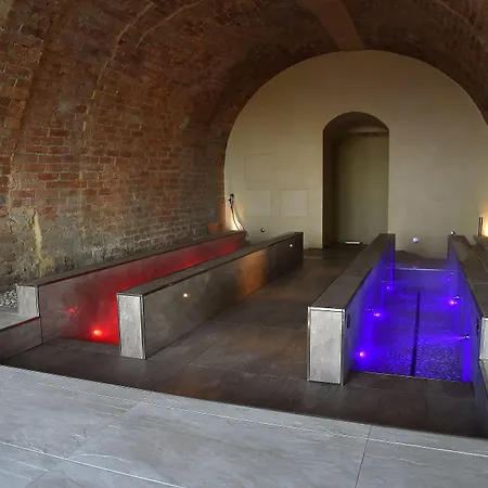 Hotel Fontana Relais & 4*